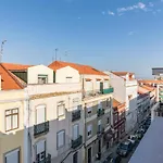 Lovelystay - Sunny 1Bdr Apartment W/Terrace