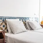 Azulejos Cais Sodre B&B