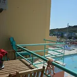 Beautiful Apartment In Albufeira Marina