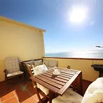 Prime Oceanfront Apartment 2