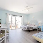 Mariners - Bright And Stylish Apartment - Walk To The Beach