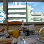 Vizinha'S Dad'S Apartment