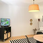 Historic Alfama Apt With Modern Style