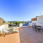 Sea-View Villa In Quelfes + Shared Pool