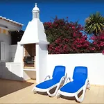 Villa Meia-Praia