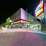 A Loft Of Stars - Casino & Beach