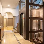 Cc Downtown Palace - F