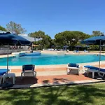 Victory Village Quinta Do Lago - Spacious 2 Bed / 3 Bath Apartment