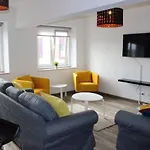 Santos Deluxe Apartment