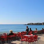 Behappy Top Floor Sunny Balcony With Relaxing Lounge
