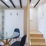 Brito Capelo Apartment