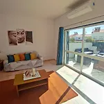 Vila Magna Near The Strip With Bbq, Ac, Balcony, Parking, 4 Tvs And Free Wifi