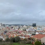 Tomás Surf Shelter Apartment