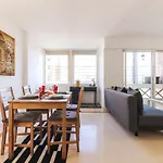 Lisbon Flower 360º - Your Lovely Flat With Pool And Parking