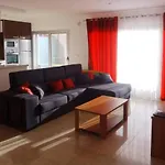 Apartamento T2 Acolhedor C/ Piscina Aquecida