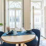 In Between Exclusive Charm Apartment By The Center