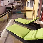 Apartamento T2 Acolhedor C/ Piscina Aquecida