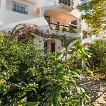 Beach Praia - Sleep 5 - Pool - Free Wi-Fi - Air Con