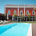 Salmanha Residence