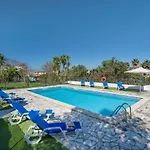 Carvoeiro Peaceful Villa With Pool