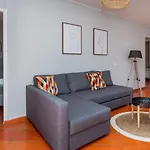 Gorgeous 2Bdr Apartment W/Patio & Pool By Lovelystay
