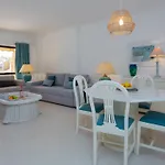 Marina 2Bdr Apartment With Balcony & Pool - 5Min From Beach By Lovelystay