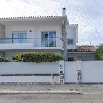 Lovely Villa With 3 Bedrooms And Swimming Pool