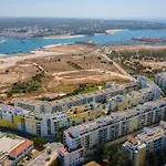 Bright & Lovesome Apartment W/ Balcony In Portimao By Lovelystay