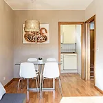 Cozy Flat in Foz by LovelyStay