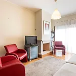 Quiet 2Br Flat W/ Balcony By Lovelystay