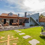 Casa Da Porta Amarela