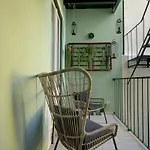 Magnificent Lisbon Apartment By Lovelystay