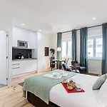 150 Rivoli Apartments By Lovelystay