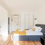 150 Rivoli Apartments By Lovelystay