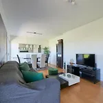 Bridge River Apartment @ Parque Das Nacoes