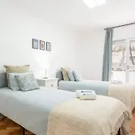 Host Wise - Spacious Fresh Flat W Terrace - Near Sea