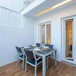 Wonderful Duplex W Private Patio & Ac By Lovelystay