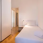 Magnificent 4Bdr Apartment In Lisbon By Lovelystay