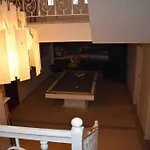 Luxury Villa / Pool, Gym ,Cinema Room