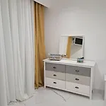 Apartamento Em Quarteira Rosa