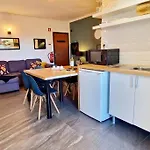 Cosy Flat A Few Steps Away From The Beach