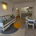 Armacao De Pera Lovely Flat 1 Min From The Beach