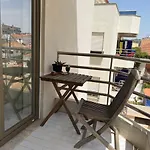 Lounge Bay The See