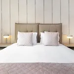 Whome Urban Retreat: Downtown Luxury, Parking, Ac & Elevator