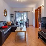 Authentic 2Bdr Apartment W/Pool By Lovelystay