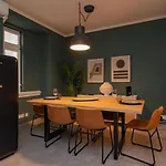 Charming Tram 28 Apartment By Lovelystay