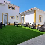 Family Surf Home - Casa Do Pateo 5 - Aulas De Surf E Servico De Compras