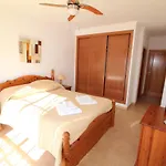 Luz Casas - St James 116, 2Bed/2Bath, Air Con, Shared Pool, Sea View