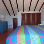 Vivenda Com Jardim No Campo A 350 Do Mar