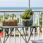 Lovelystay - Porto Beach Apartment